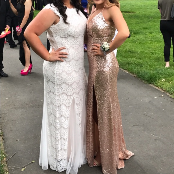 PROM/BALL DRESS - Picture 1 of 2